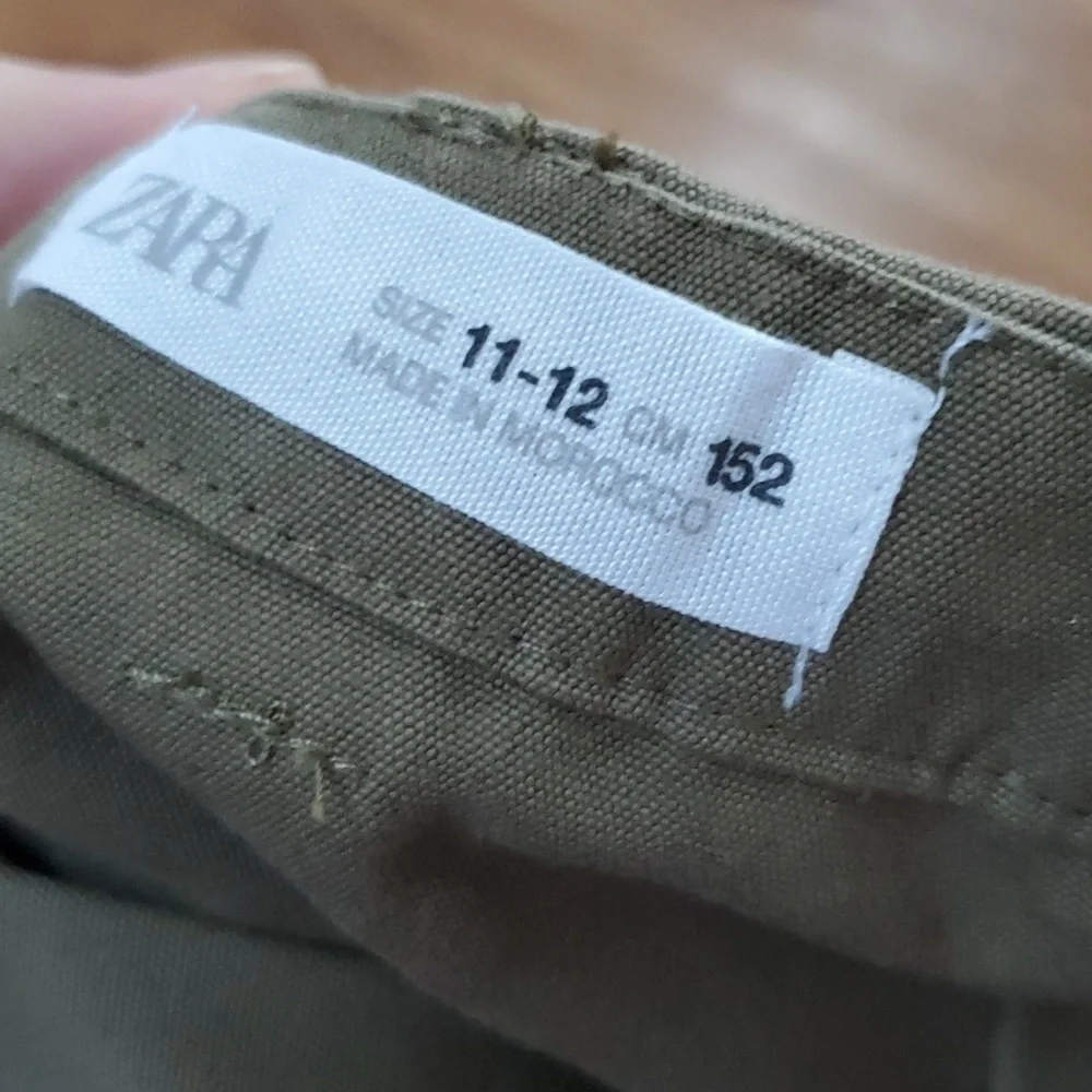 Zara tan/green pleated school uniform cargo skirt